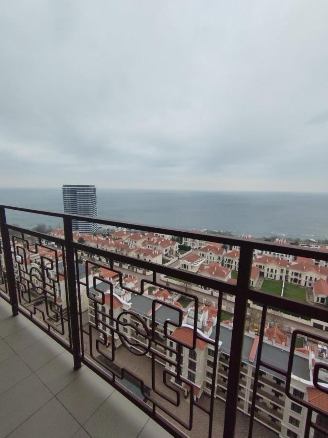 1-Bedroom Apartment Near The Sea Одесса Экстерьер фото
